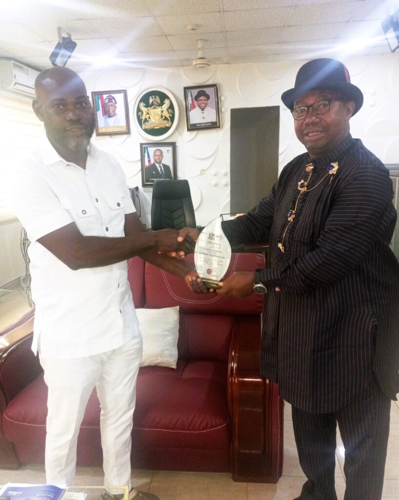 Nurses and Midwives Honour Bayelsa Head of Service ( Dr Wisdom Ebiye Sawyer ) for Outstanding Contributions