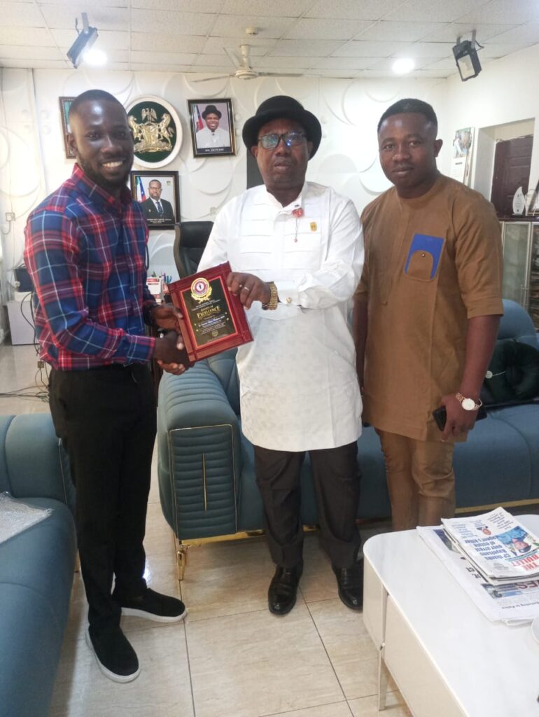 HOS HONOURED WITH AWARD OF EXCELLENCE FOR SUPPORT TO HEALTHCARE SERVICES